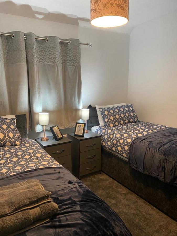 Cosy 3 Bedroom House, Free Parking & Wifi Nottingham Zewnętrze zdjęcie