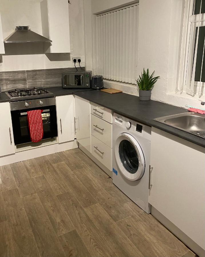 Cosy 3 Bedroom House, Free Parking & Wifi Nottingham Zewnętrze zdjęcie